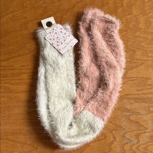 Free People soft pink/white boot socks